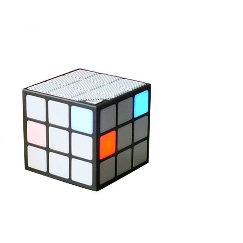 The Luminous Cube: Square LED Emitting Bluetooth Speaker