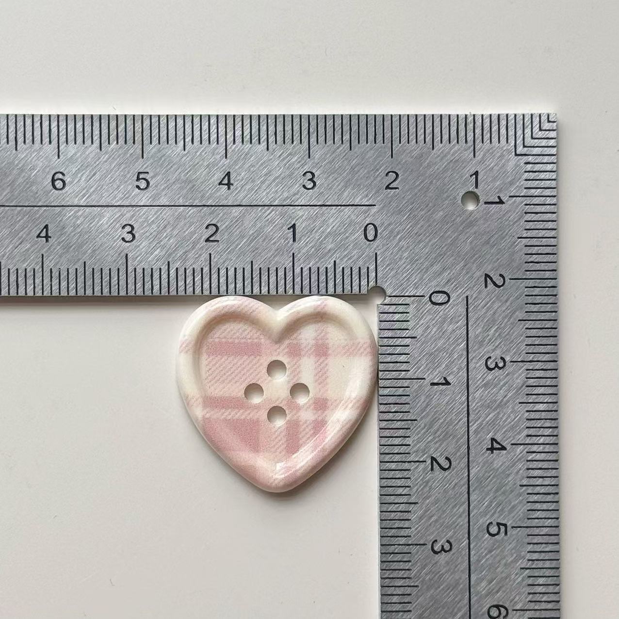Cute Style Plaid Heart Button