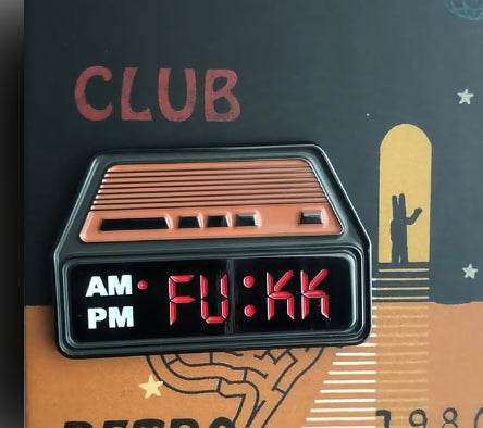 The Heritage Piece: Retro Fashion Electronic Brooch Timepiece