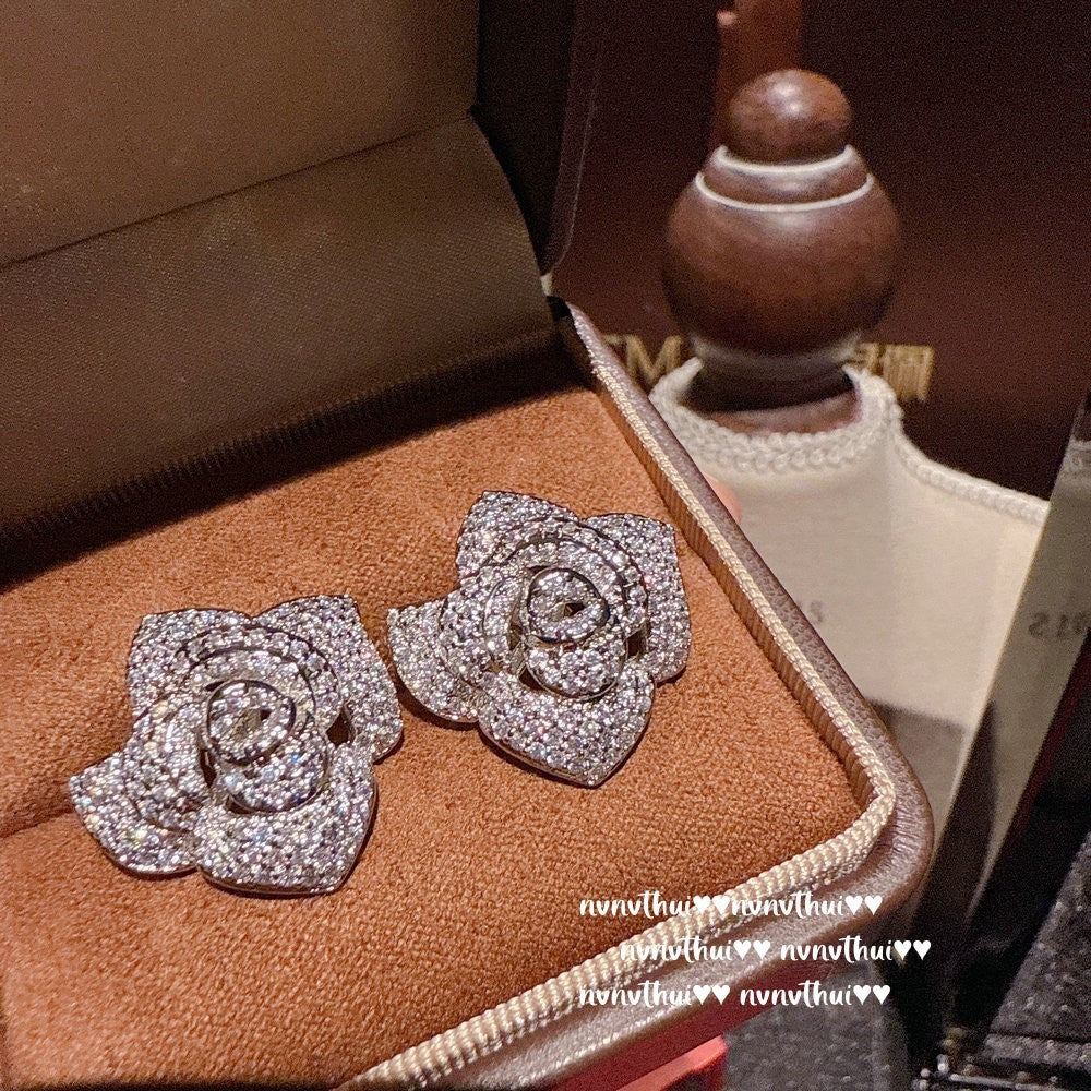 Fog Color Enchantress Camellia Gemstone Necklace Rich Charming Rose Zircon Earrings Bracelet Suit