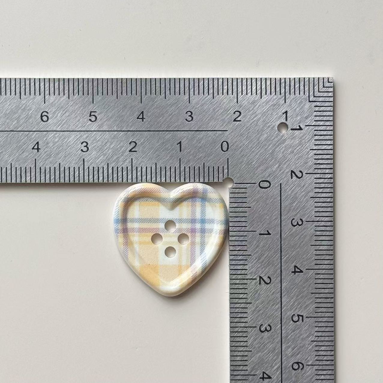Cute Style Plaid Heart Button