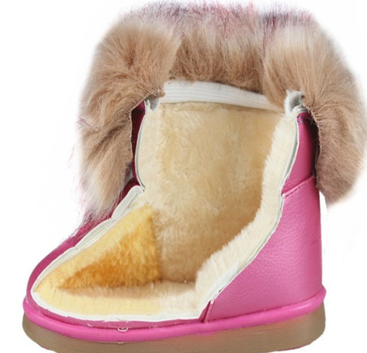 The Winter Essential: Girls’ Durable Snow Boots