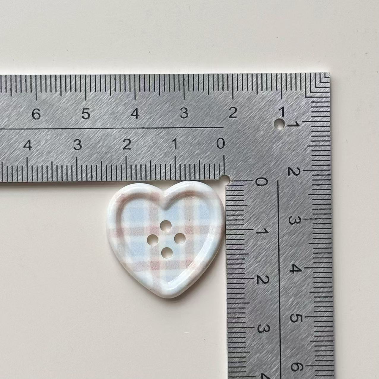 Cute Style Plaid Heart Button