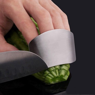SafeCut: Protective Finger Guard Kitchen Cutting Safety Tool