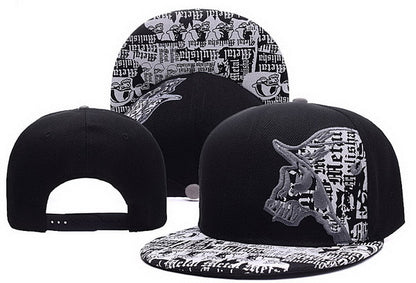 Urban Kinetic: Flat-Brimmed Hip-Hop Sports Cap