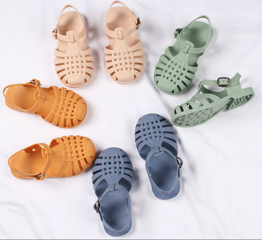 Daily Hollow: Casual Flat-Sole Hollow-Out Sandals
