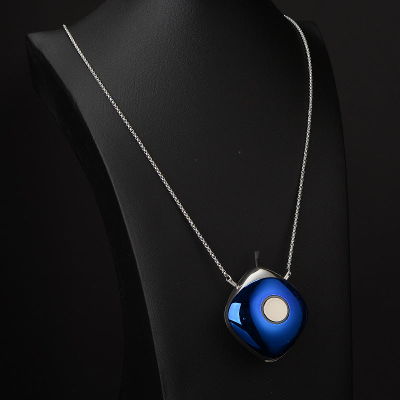 AeroNecklace Sport: Lightweight Personal Air Necklace