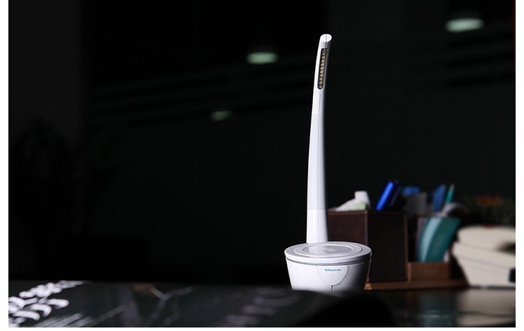 PhantomGlow: Eye-Care LED Table Lamp with Integrated Wireless Charger