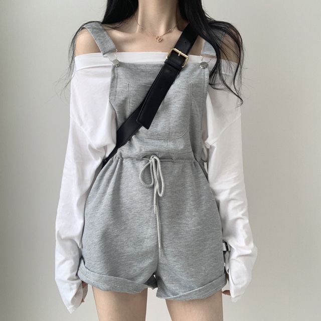 Overalls + Long-sleeved T-shirt