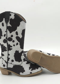 Black And White Cows Pattern