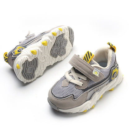 The Functional Maverick: New-Season Casual Functional Shoes