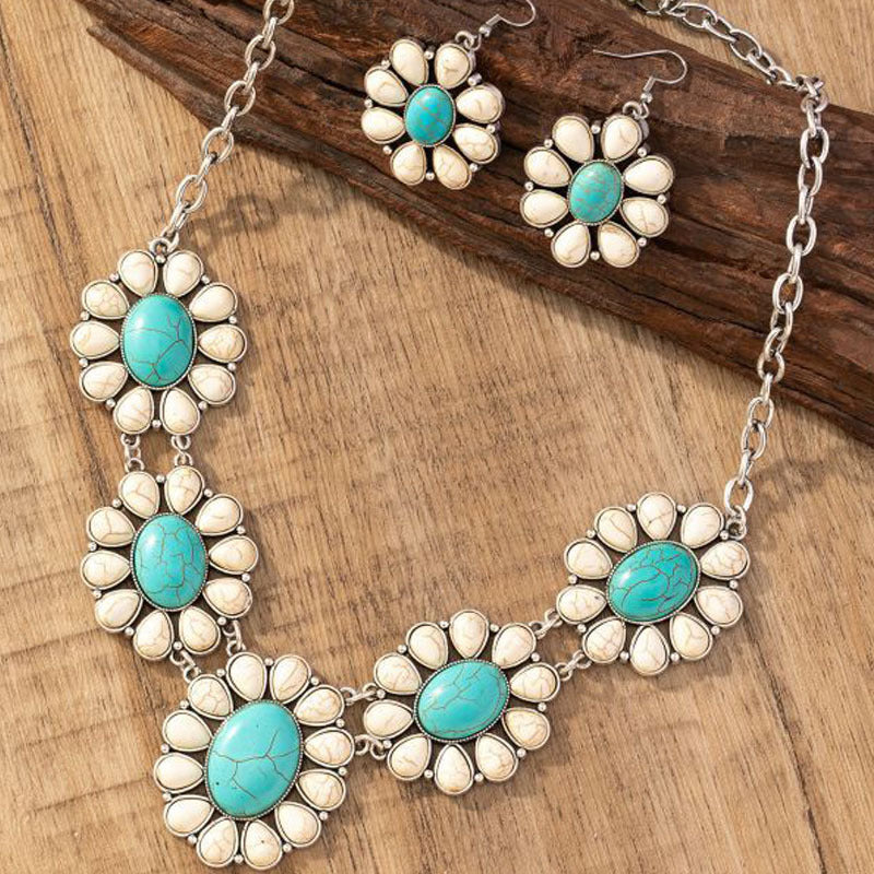 New Vintage Earrings Necklace Exquisite Fashion Necklace Bohemian Party Accessories