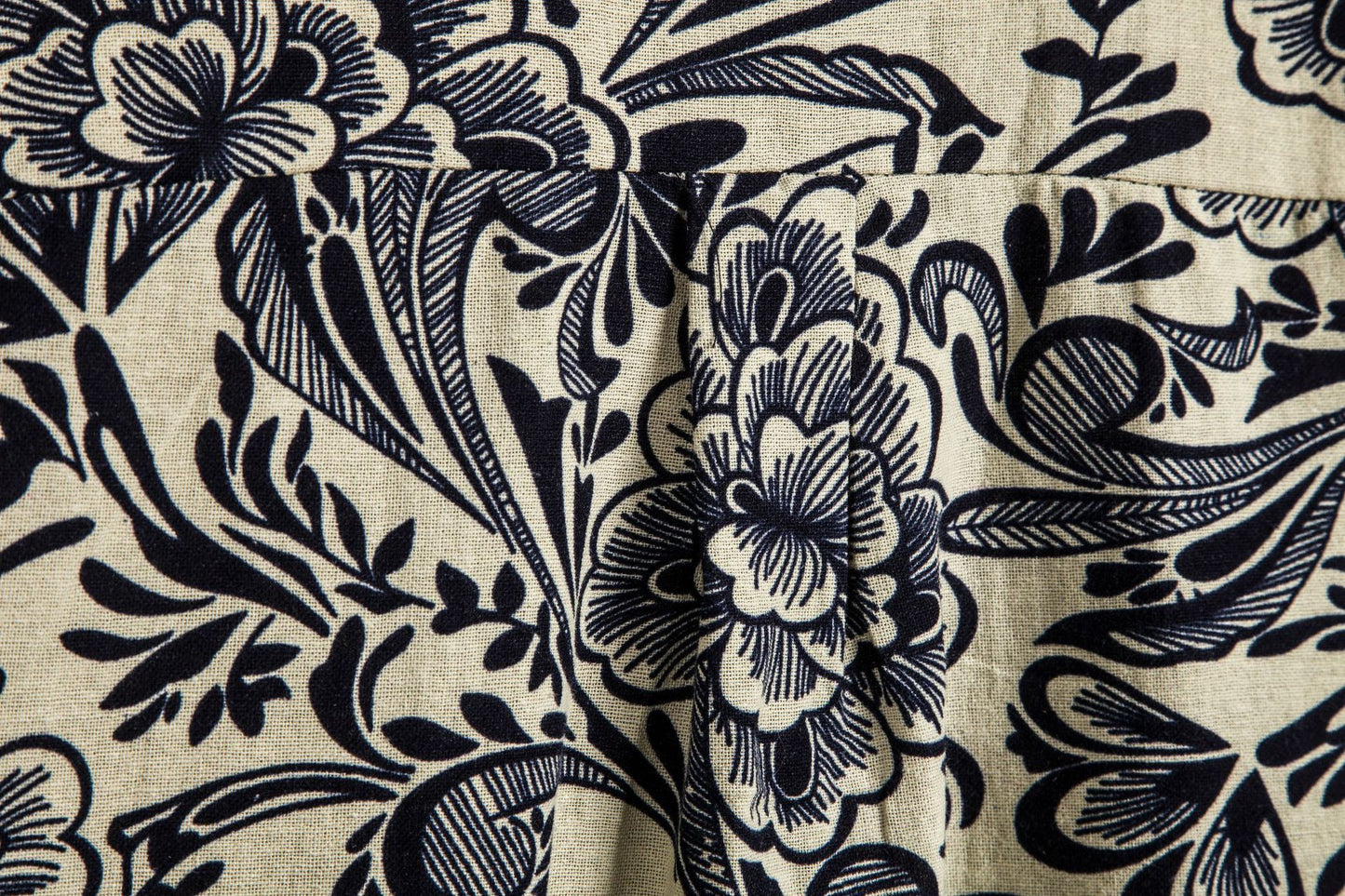 Men's plus size floral short sleeve shirt