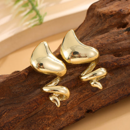 Fashionable Snake Shaped Personalized Gold Alloy Earrings