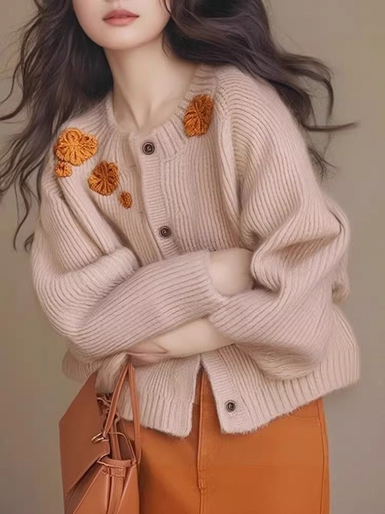 Women's Simple Embroidered Flower Age-reducing Sweater