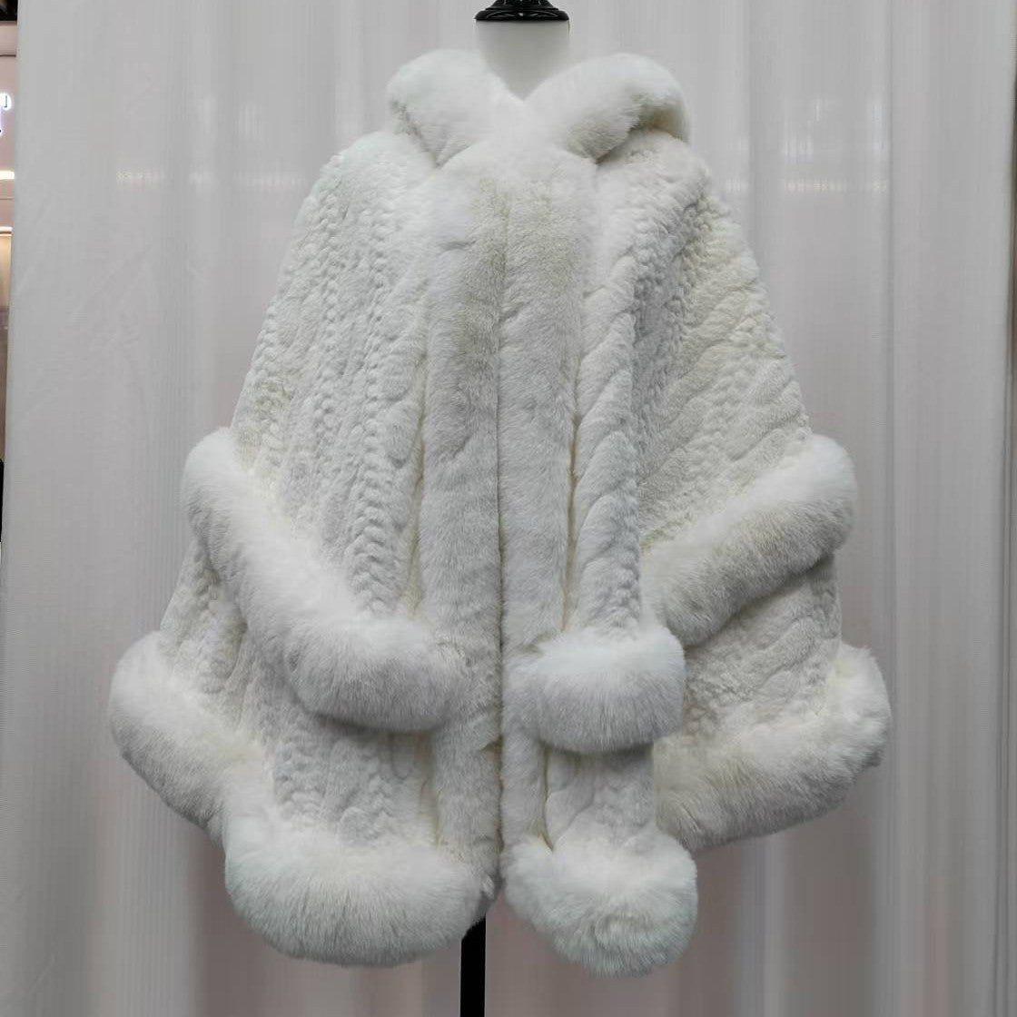 High-grade Solid Color Flannel Cloak