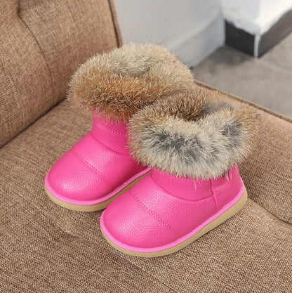The Winter Essential: Girls’ Durable Snow Boots