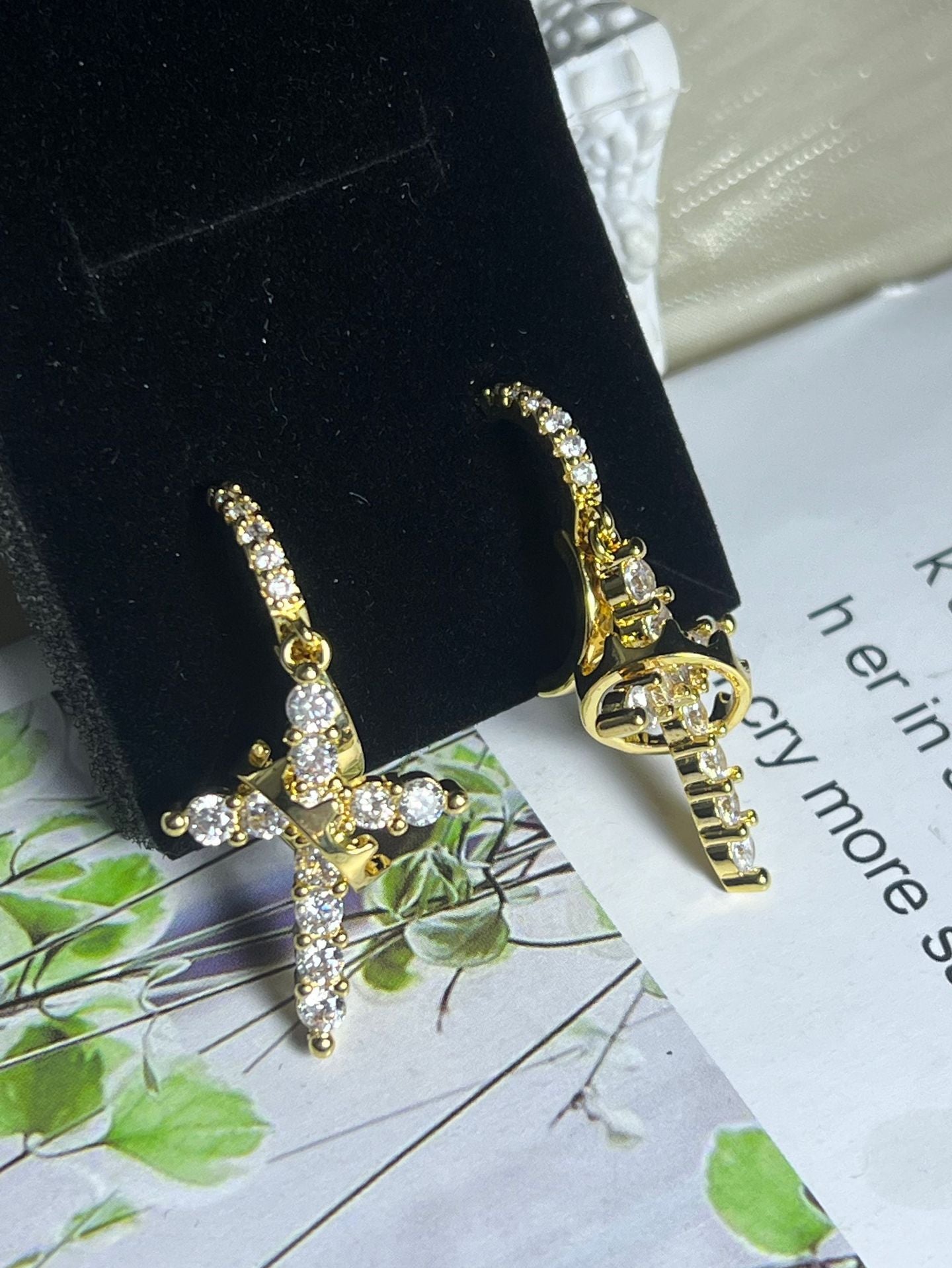 18K Gold Plated Rotatable Crown Inlaid Zircon Cross Female