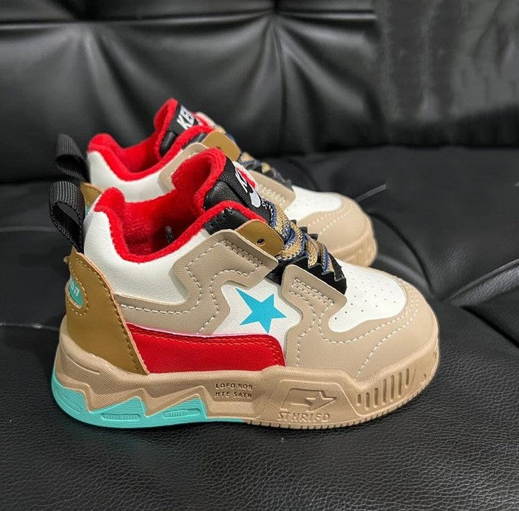 The Modern Nomad: Boys’ Fashion-Forward Sports Leisure Shoes