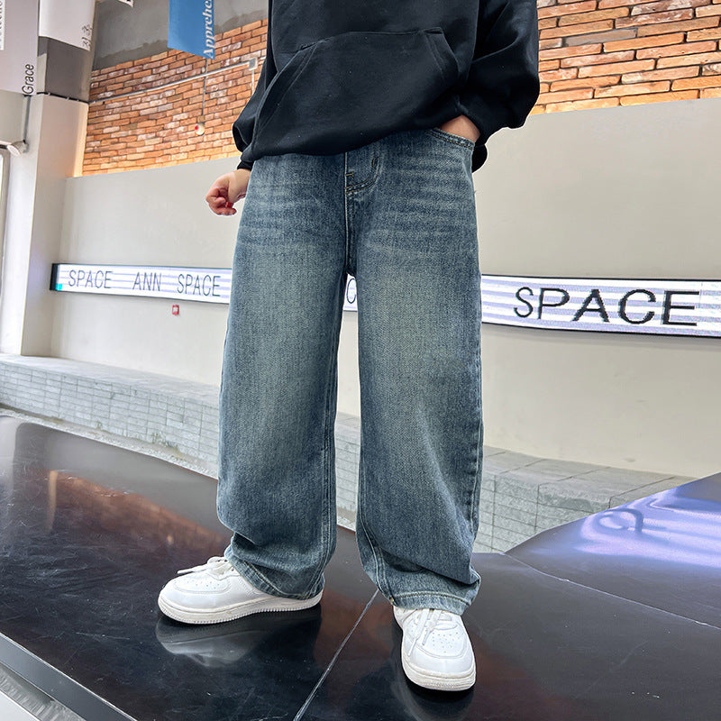 Urban Minimalist Solid Tone Straight-Fit Jeans