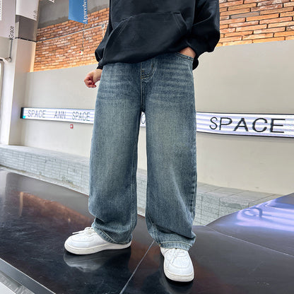 Urban Minimalist Solid Tone Straight-Fit Jeans