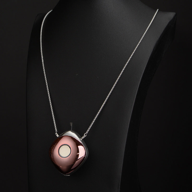 AeroNecklace Sport: Lightweight Personal Air Necklace