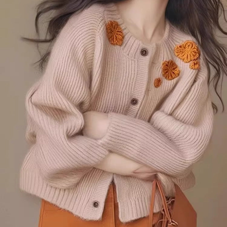 Women's Simple Embroidered Flower Age-reducing Sweater