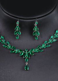 Two piece set of green