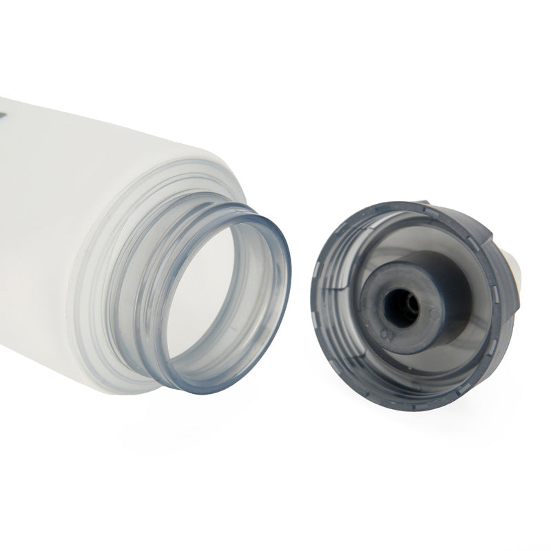 Global Nomad: Outdoor Portable Foldable Silicone Bottle