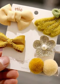 Dark yellow banana floret
