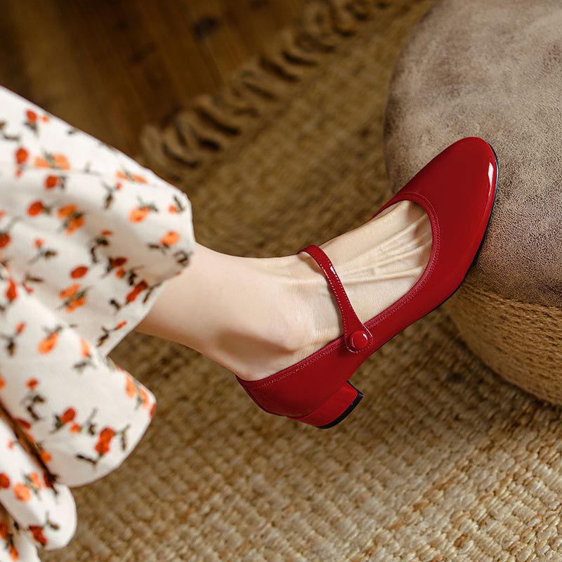 Women's Chunky Heel Retro Leather Round Head Pumps