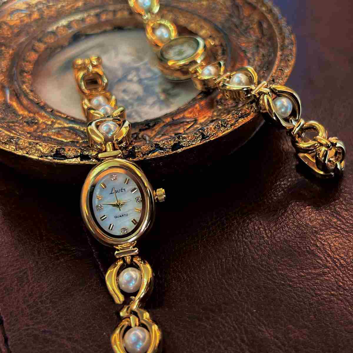 Mid-ancient Light Luxury Imitation Pearl Watch Temperamental Bracelet Women's Watch