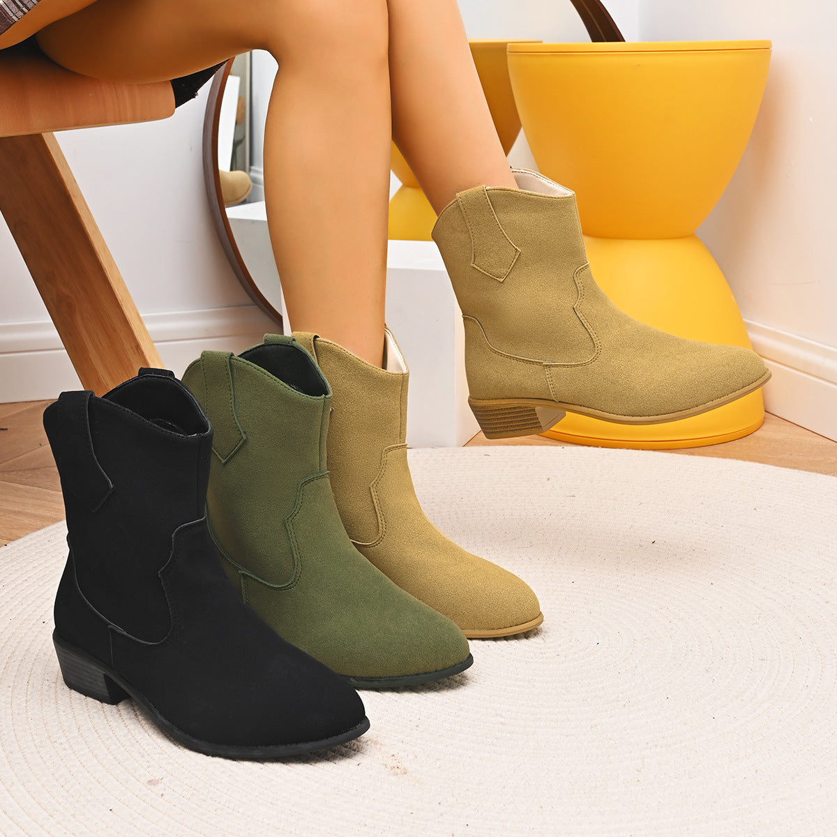 New Pointed British Style Mid Heel Boots