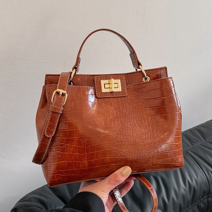 New Fashion Minority Design Retro Handbag Shoulder Western Style Messenger Bag