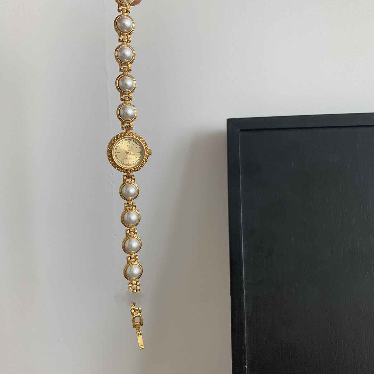 Niche Retro Women's Watch