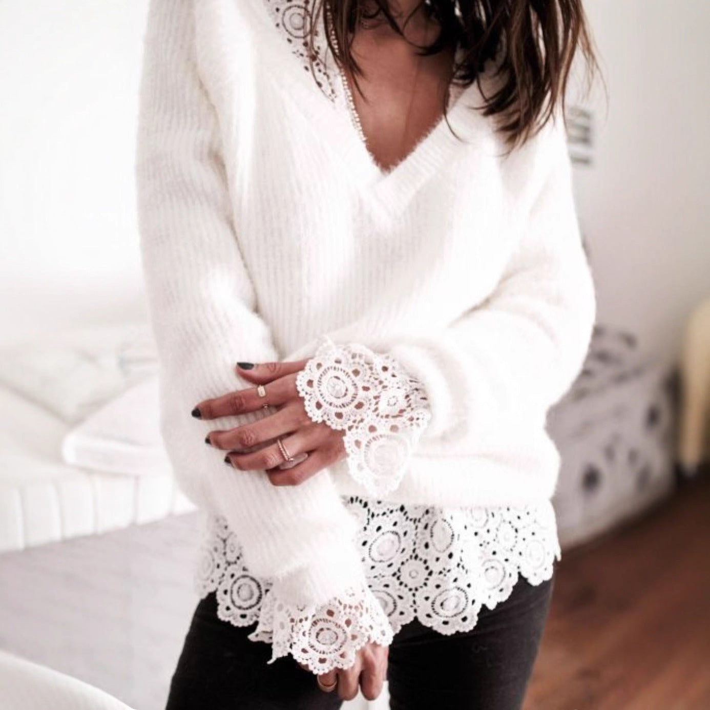 Elegant Elegant V-neck Loose Stitching Lace Sweater