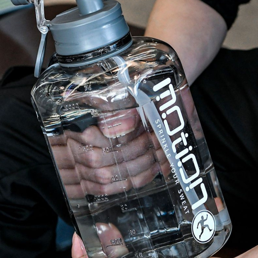 Titan Sports: Super Large-Capacity Drop-Resistant Fitness Bottle