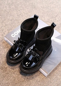 Black tassel style