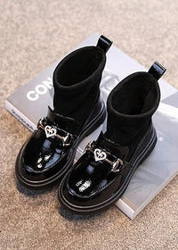 Black buckle style
