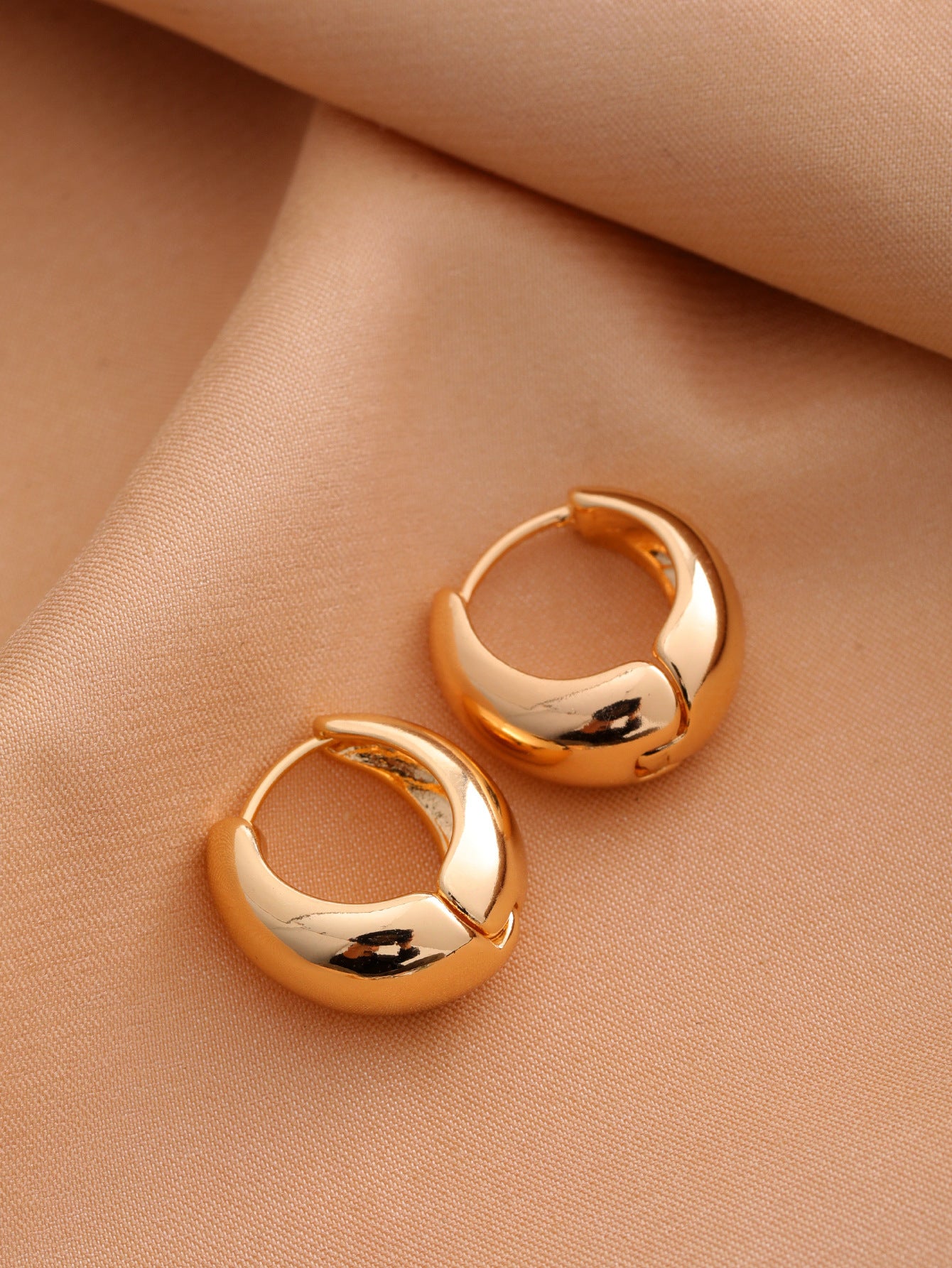 Smooth Geometric Hollow Earrings For Women