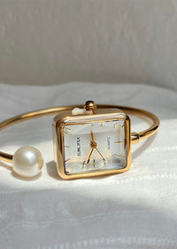 Gold Strap White Noodles