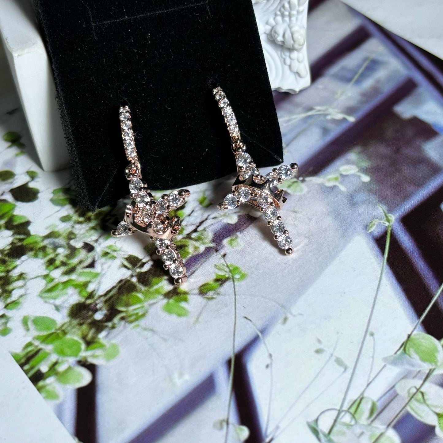 18K Gold Plated Rotatable Crown Inlaid Zircon Cross Female